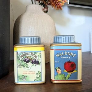 VINTAGE Oneida Sakura New York Salt Pepper Shaker Set